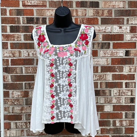 NWT Embroidered Raga Top - Picture 1 of 4